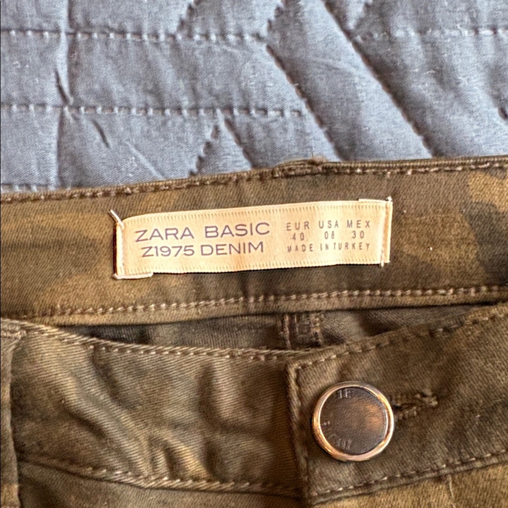 Zara Basic Olive Camouflage Pants - image 2